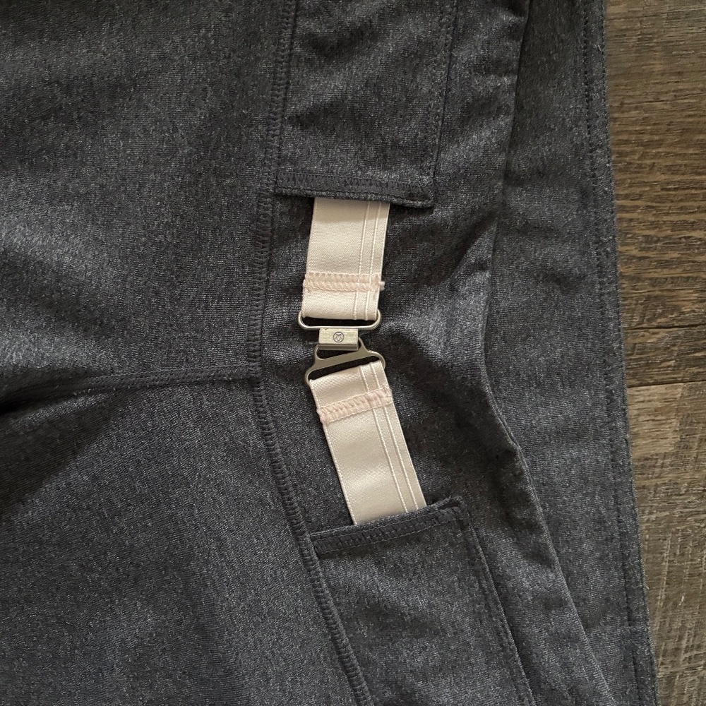 Lululemon low rise belt it out pants - Picture 2 of 3